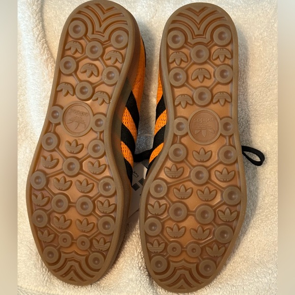 Adidas Gazelle Indoor Tennis Shoes ORANGE/CORE BLACK Men size 7 Women's 8.5 EU40 - Picture 2 of 6